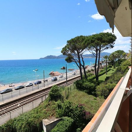 Studio With Beautiful Sea View And Direct Beach Access Кан Екстериор снимка