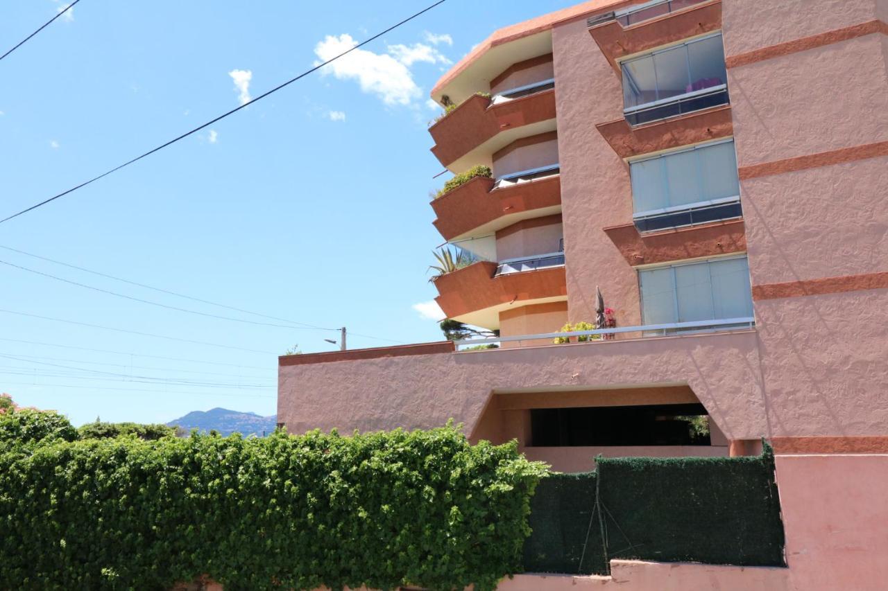 Studio With Beautiful Sea View And Direct Beach Access Кан Екстериор снимка